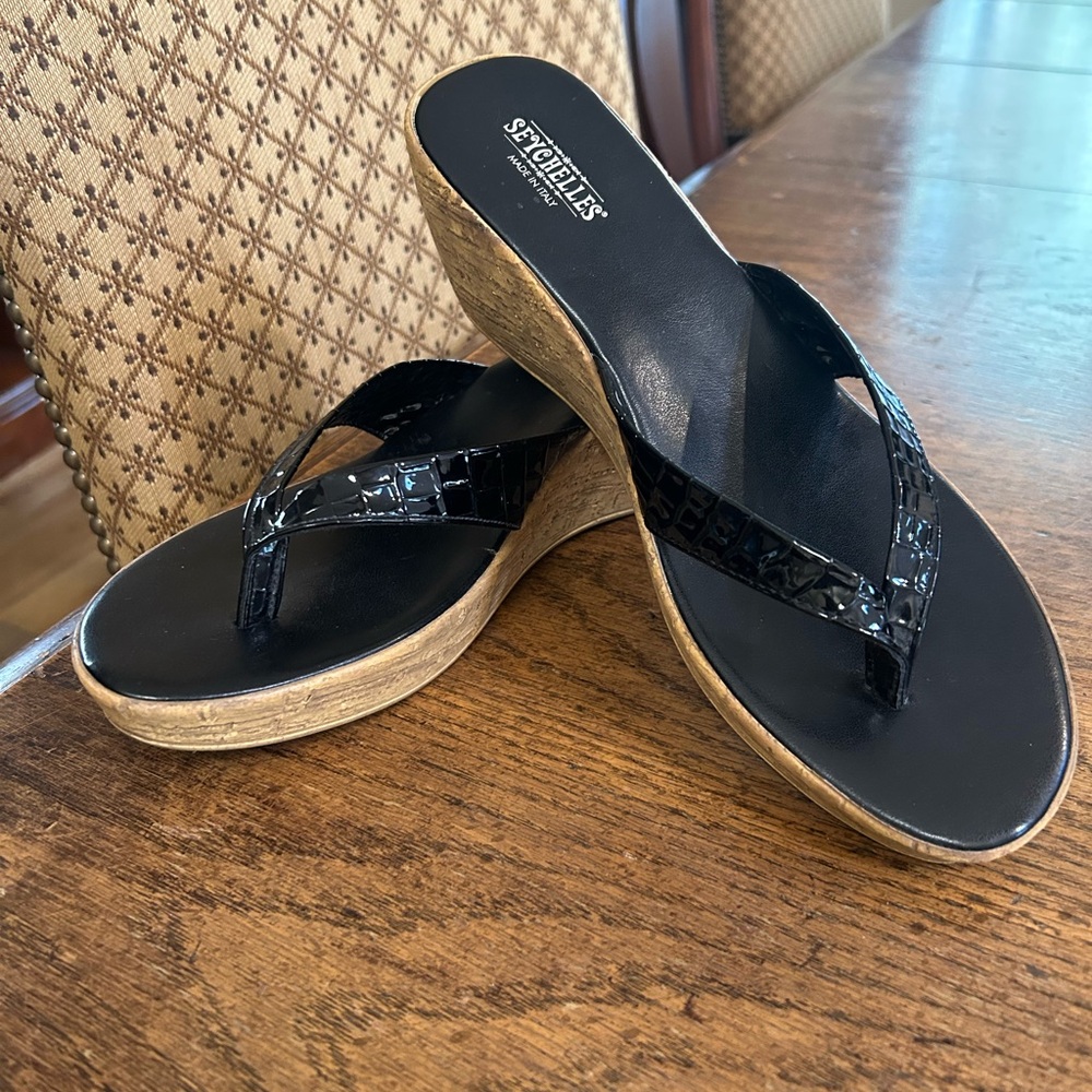 Seychelles Black Faux-Croc Wedge Flip Flops